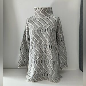 Eileen Fisher funnelneck turtleneck sweater geometric Sz Small/Medium